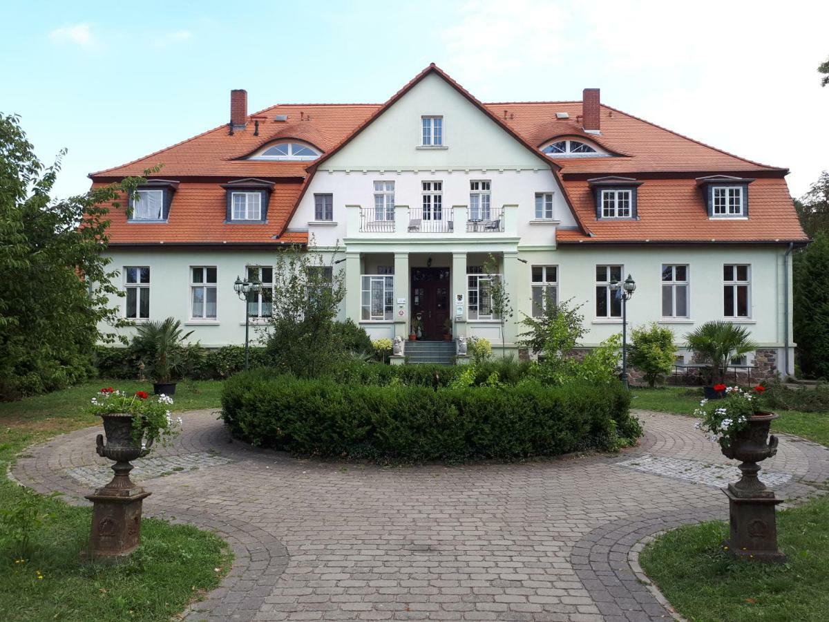 Pension Gutshaus Krusemark Hohenberg-Krusemark Buitenkant foto